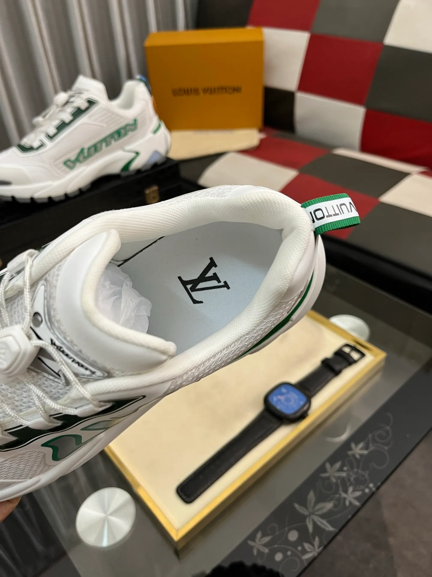 Men's shoes 💰780⌚️⌚️Top version [LOUIS VUITTON] Couple 🧑‍🤝‍🧑 Craftsman style Counter series (original order) New style 🍀LV Louis Vuitton - Top version LV classic high-top trendy shoes! Made of imported original craft calfskin, original breathable lining, and original wear-resistant, lightweight, high-end TPU outsole! High quality products! Code number: 36-457️⃣Colors available